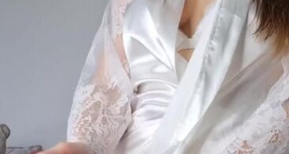 Cover Lady Annabelle Onlyfans From Husband To Slutty Wife Really Quick My Cock Will Take Your Virginity