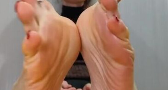 Olgainfinity - Way Olga Lover And Aka Iam By Onlyfans The Music Infinity Wiggling Spreading Toes