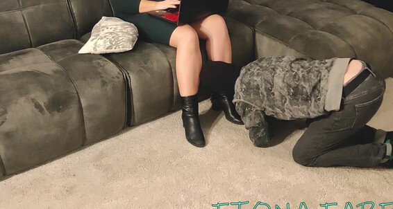 Fionafabel - Boots Slave Legs Worships While My And Some Doing Onlyfans Work
