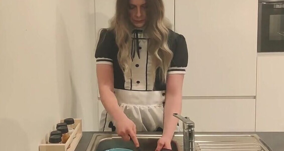 Fionafabel - Chores Good The Sure Onlyfans Holidays Does Everything My Is Girl Clean Always Her After Making