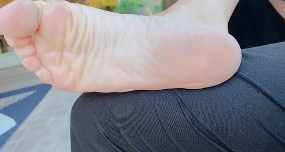 Cover Princess Rene Aka Worshiprene Onlyfans In Desperate Need Of A Pedicure
