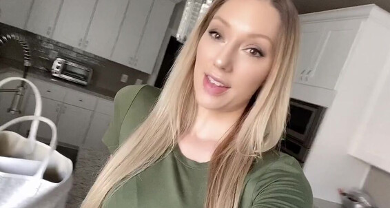 Princess Rene - Princess E Game Onlyfans Aka C D Let B Rene Play Worshiprene S A
