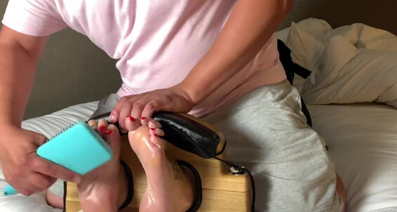 Devilsfootstool, Video: Onlyfans Alisa And Tied Toe Tickled Arches