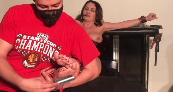 Devilsfootstool, Video: Topless Tickle Onlyfans Alyssa