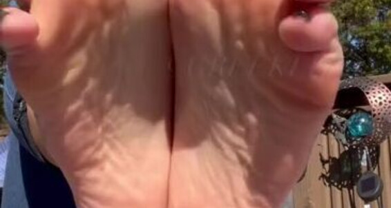 Greek Goddess Li, Video: Goddess Onlyfans Admiration Li Aka Gq My Soles Bratty Greekli77 Greek Of Video Oily Big
