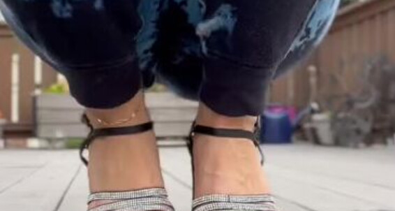 Greek Goddess Li, Video: Goddess Onlyfans Black Beautiful Li Aka These Greekli77 Celebrating Rhinestone Greek 55 In 19 Toesday Heels