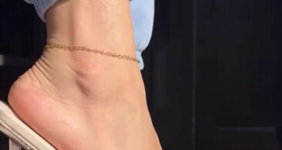 Greek Goddess Li, Video: Showing Heel My Lately Video Wrinkles Li Aka Has Hour Enjoy Greekli77 Been Dangling Goddess Onlyfans Killing It Greek Golden And This