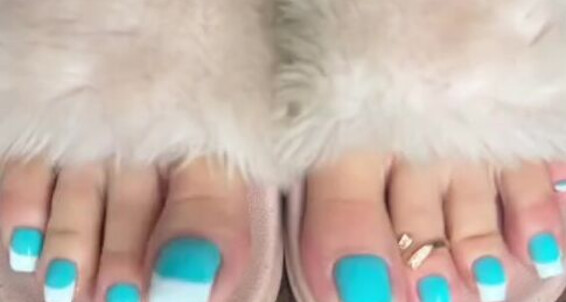Greek Goddess Li - Do Clothing Side Note Pink I Would Live A And Greek Aka Haul Furry One 5 Li To Of Taps Slides Loveeeee Goddess Onlyfans Toe If Greekli77