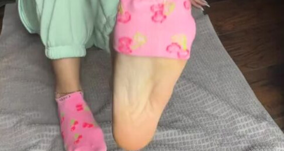 Greek Goddess Li - Soles Shows And Greek Aka This Li Off Video Soft Goddess Onlyfans My Removal Lighting Are How Skin Tone Sock Greekli77 Beautiful