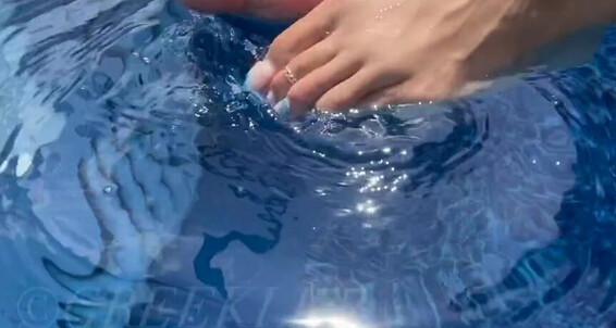 Greek Goddess Li - Toe The Goddess Onlyfans Greek Aka Pool Li In Play Greekli77