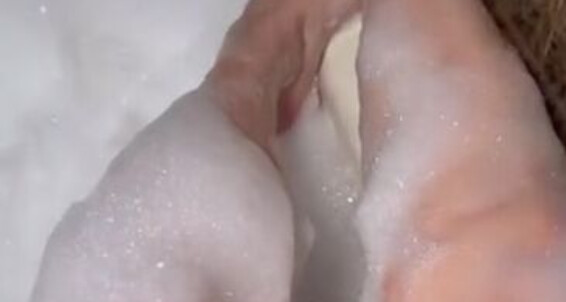Nichole Ivory - Love Baths The Onlyfans Bathtub Feet I My In Nicholeivory Bubble