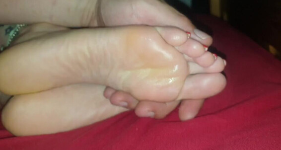 Cover Greatbritishfeet Aka Solecatcher Onlyfans Another Early Morning Foot Worship Session In Bed