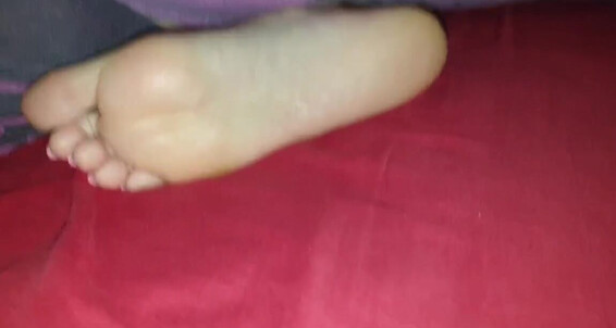 Cover Greatbritishfeet Aka Solecatcher Onlyfans Morning Ritual Before He Sets Off To Work New Hot Pink Pedi Sweaty Bed2