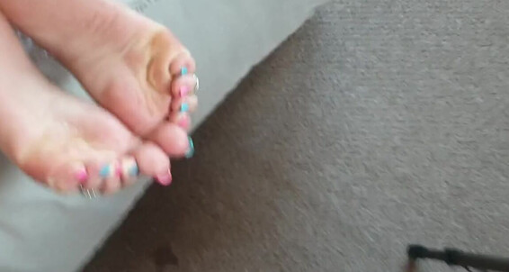 Cover Greatbritishfeet Aka Solecatcher Onlyfans My Pov Of The Cumshot On Her Wrinkled Soles From Our Latest Foot Cuck Video
