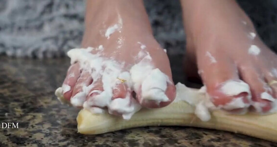 Sweetiestoes - You Cum Bad A Big Make Banana Aka Wish This Us To Bet Messi Yourfeetsweetie Boy Onlyfans Be Smush See Were Need