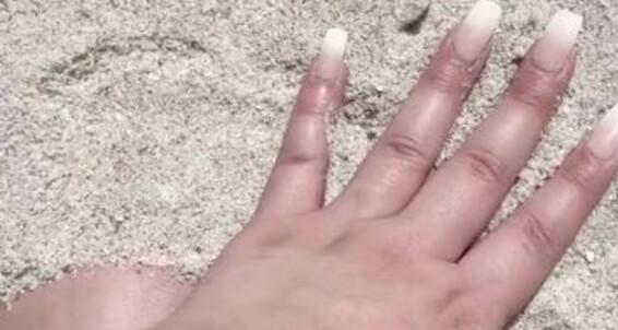 Sweetiestoes - On Loves Am My I Aka Beach 5 Yourfeetsweetie Who Onlyfans Sandy Truly Enjoying Time The Toes