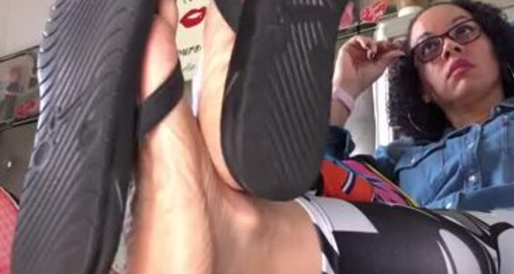 Deedeericanfeet - Below Onlyfans From View Down Clappy A