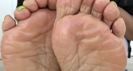 Deedeericanfeet, Video: Onlyfans Time Oilysoles Outside Another But Countdown Requested This As