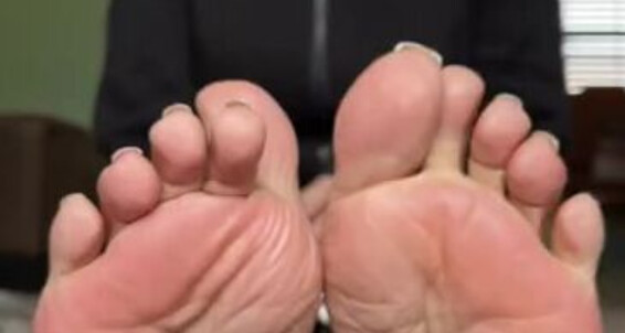Deedeericanfeet - As Azz A Was This One Lol Toes Requested Onlyfans Sight Suks My Bit Cuz Blurry Only Sheesh Eye Cracking