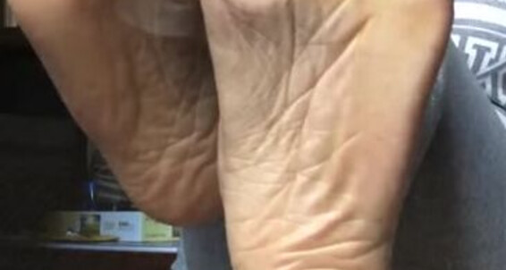 Cover Deedeericanfeet Onlyfans As Requested Feet On Glass I Like This Vid Hehe Show Love Guys