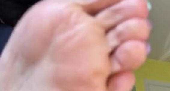Cover Deedeericanfeet Onlyfans As Requested In Giantess View But I Don T Remember What Kind Of Request This Was Lol Looks