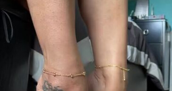 Deedeericanfeet - Onlyfans Old Lil As Pedi Sandals In Heels These Wit Requested