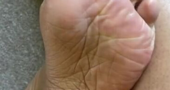 Cover Deedeericanfeet Onlyfans As Requested In This Rare View My Soft Oily Sole