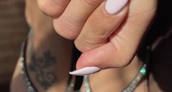 Cover Deedeericanfeet Onlyfans As Requested In This Vday Old Pedi Some Closeups