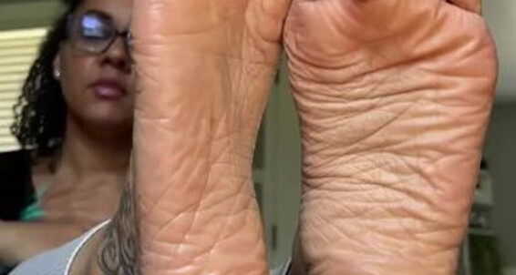 Cover Deedeericanfeet Onlyfans As Requested More Jizz On Soles But In This View