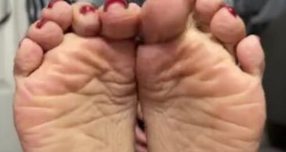 Deedeericanfeet - Probably As I An Much And Somtimes Old Post To Requested Thi Have Forget Onlyfans So Content Cuz Request