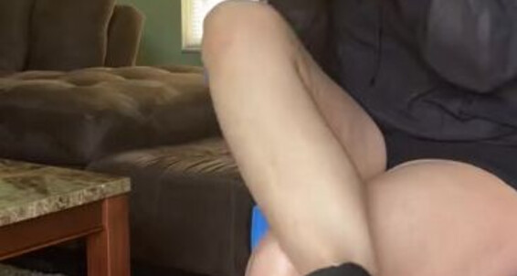 Deedeericanfeet - And Soles Onlyfans As Socks Out Scratchy Sneakers Requested