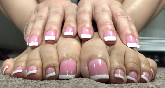 Deedeericanfeet - Mani Toes This Up French Pedi Onlyfans In Close Old