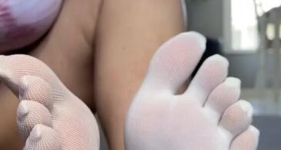 Deedeericanfeet - Footsies Toe Onlyfans As Gm In Cute Tease These Requested A