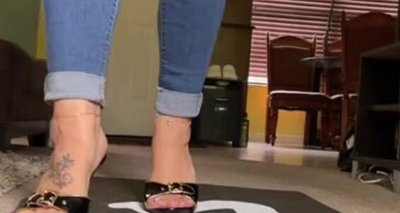 Deedeericanfeet - And Mules Onlyfans As My Gm Whewwww Sexy Requested