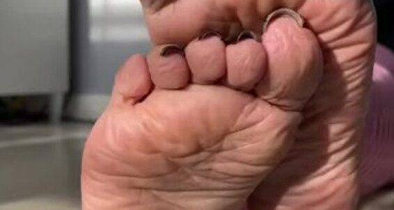 Deedeericanfeet - Soles Onlyfans Gm Sunkissed Mmmmm