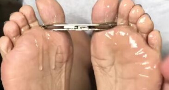 Deedeericanfeet - Soles Dears Painful As A Big And Toes These For Oily Onlyfans My Af R Gm Cuz Toe Cuffs Request