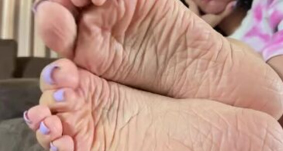 Deedeericanfeet - I Been Much Ve Good On Getting Ignore Feedback Onlyfans Peeps So My Since Gm S Fav Here Another Vids
