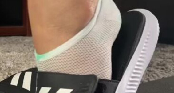 Deedeericanfeet - Requested Adidas Yaaaa And My Hey Slides Onlyfans No Socks In As Show
