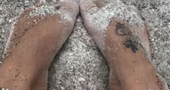 Deedeericanfeet - Love Show Dears I The D Sandy Thanks Toes Plz Oily Onlyfans Share My At Thought Beach Just