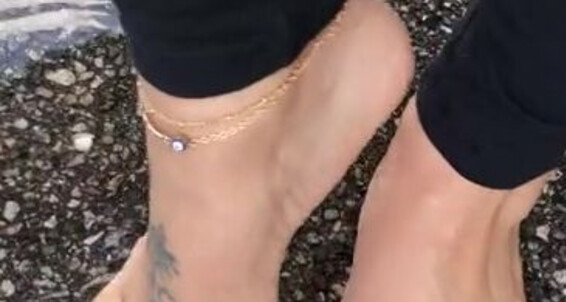 Deedeericanfeet - Piggies Look At Wit After It Very These Being Playful Rained This New Onlyfans Refreshing Wet Cute