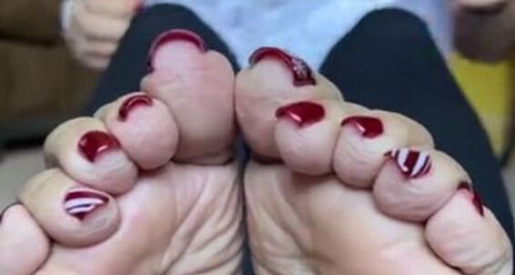 Deedeericanfeet - New Onlyfans Candy Pedi Mani Cane Toes Snowflake