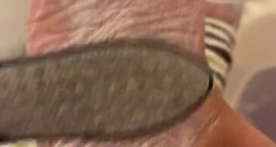 Cover Deedeericanfeet Onlyfans Not A Request Tub Fun How I Scrub My Soles Swipey For Another Clip 2
