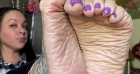 Cover Deedeericanfeet Onlyfans Not Requested Just Me Being Me And Old Pedi