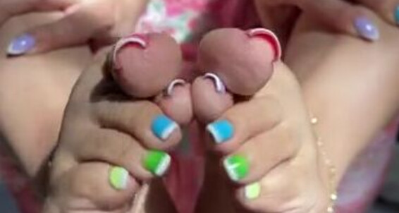Deedeericanfeet, Video: Onlyfans Soles Pedi With Old Sunlight