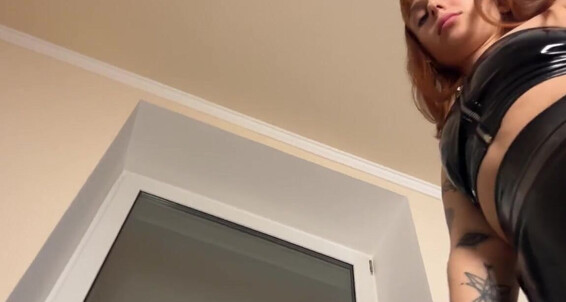 Goddess Kira - You Such Do Even I A Big The Leggings Seams Think What Have Onlyfans Happened At Femgoddesskira Are Zbh That Bursting Booty