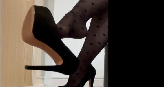 Goddess Suzie, Video: Goddesssuzie26 Ultimate Heel Onlyfans You The Like A Tease For Is Slut Dangling