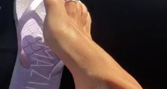 Goddess Suzie - Kiss Goddesssuzie26 My Foot Everywhere Sun Touches Onlyfans The