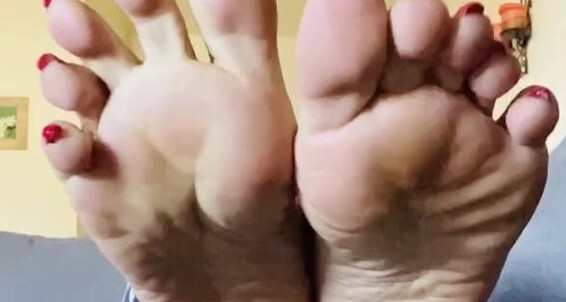 Goddesspersia71 - Sexyfeet47 Forget Your So To Ready T Don Onlyfans Boys Beautiful Do Soft But Tribute Goddess You Wrinkled Before