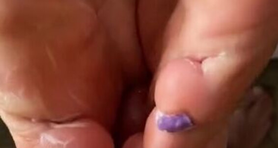 Goddesspersia71 - Solesunday Onlyfans Sexyfeet47 Deserves This Sexy A