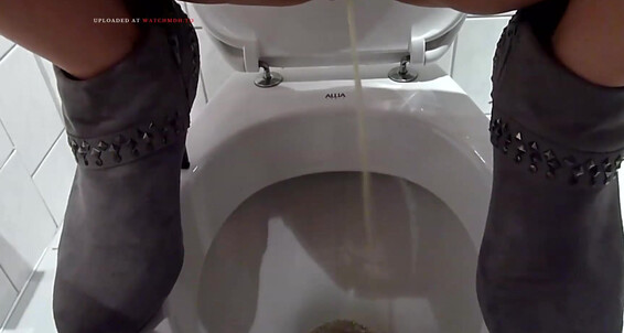 Viktoriagoo - Pissen In Ankleboots